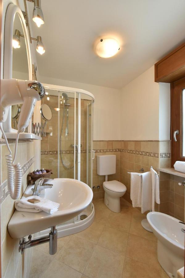 Hotel Bijou Valtournenche Εξωτερικό φωτογραφία